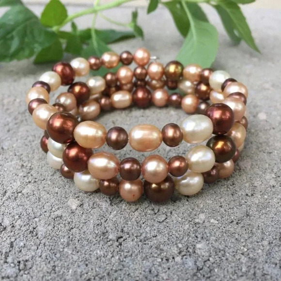 Pearl Bracelet, Brown Pearls, Cuff Bracelet, Memory Wire Bracelet, Mothers Gift - Picture 2 of 5